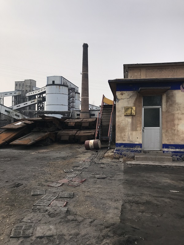 华泰矿业30米砖烟囱拆除