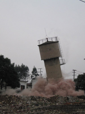 28米倒锥壳水塔拆除专业施工公司